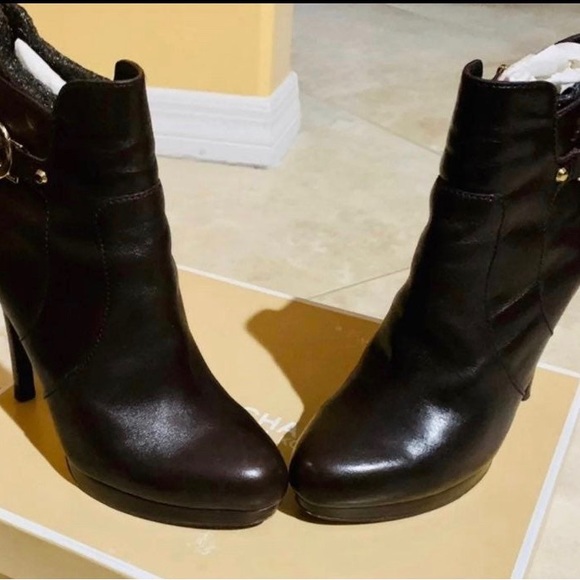 Michael KORS Wyatt Booties - Picture 3 of 8